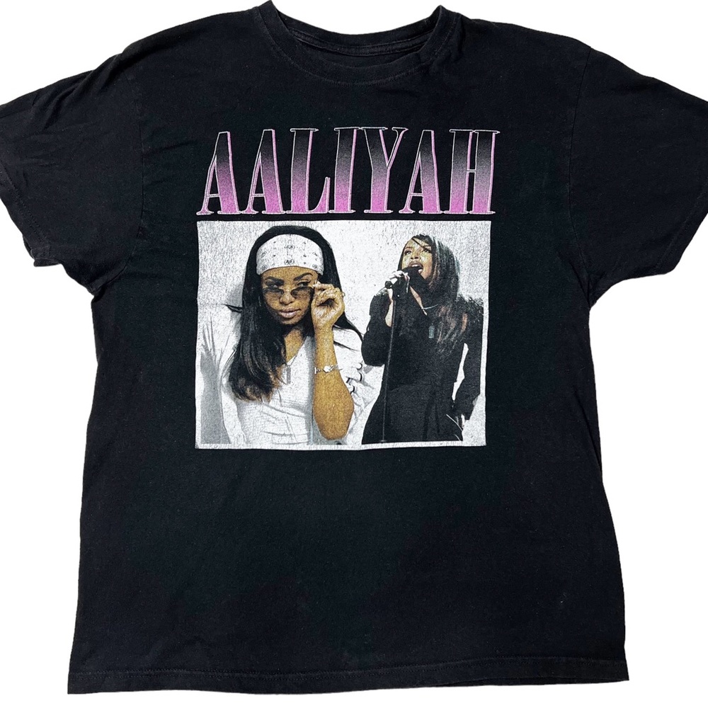 Aaliyah Concert Short Sleeve Graphic T-Shirt in Black Women’s Sz L